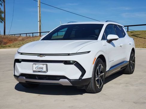 New 2025 Chevrolet Equinox EV LT FWD image 3
