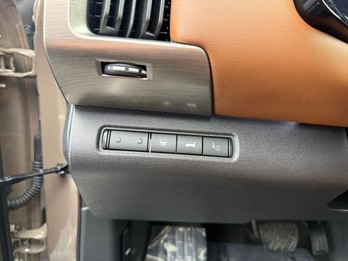 Used 2024 Nissan Pathfinder Platinum w/ Cargo Package image 8