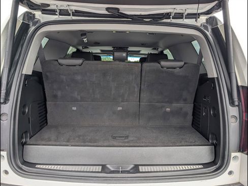Used 2019 Chevrolet Tahoe Premier AWD/4WD image 17