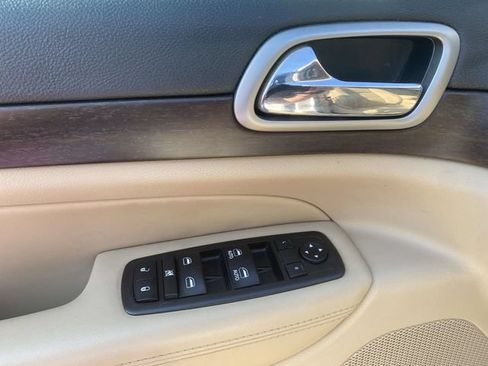 Used 2018 Jeep Grand Cherokee Laredo RWD image 13