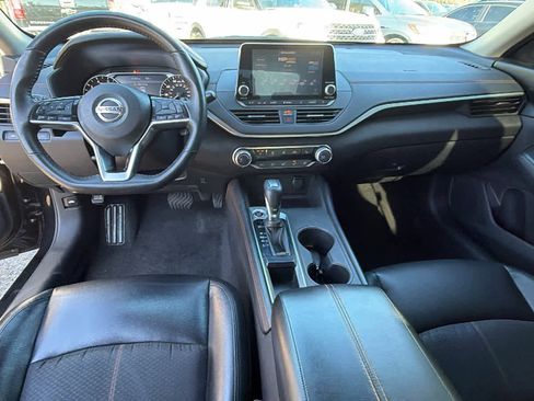 Used 2020 Nissan Altima 2.5 SR w/ Premium Package image 18