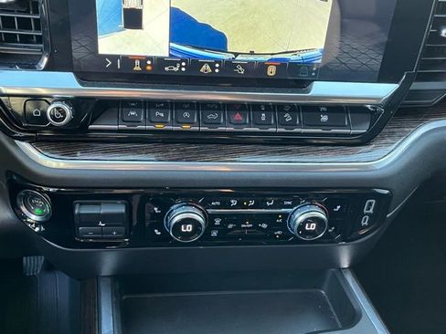 Used 2025 GMC Sierra 1500 Elevation w/ Elevation Premium Package image 31