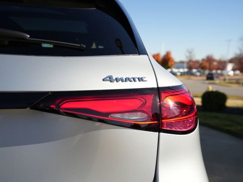 New 2026 Mercedes-Benz GLC 300 4MATIC image 14