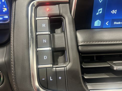 Used 2023 Chevrolet Tahoe High Country image 16