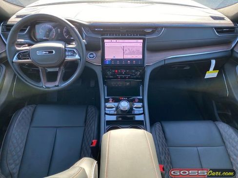 New 2025 Jeep Grand Cherokee Summit w/ Obsidian Package image 10