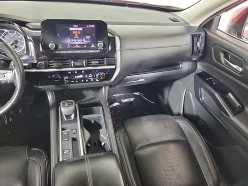 Used 2022 Nissan Pathfinder SV w/ SV Black Package FWD image 18