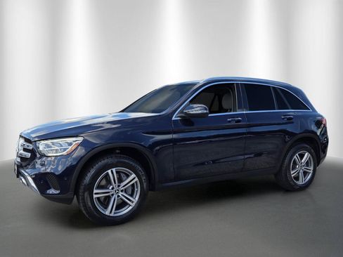 Used 2022 Mercedes-Benz GLC 300 4MATIC image 3