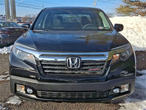 Used 2018 Honda Ridgeline Sport image 2