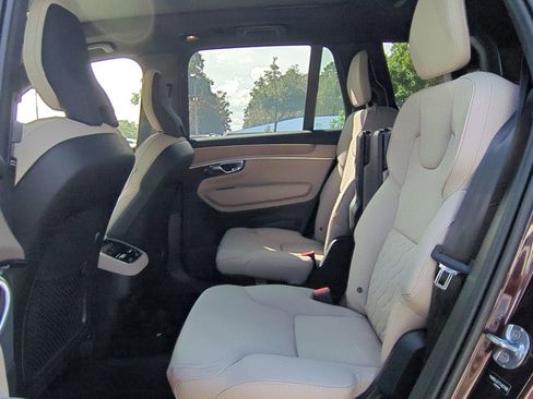 New 2026 Volvo XC90 B6 Plus image 12