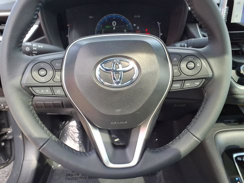 Certified 2025 Toyota Corolla SE w/ SE Premium Package image 15