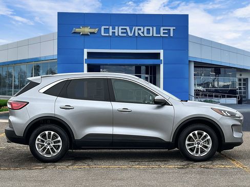 Used 2021 Ford Escape SE w/ Convenience Package image 5