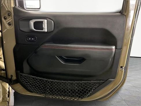 Used 2020 Jeep Gladiator Rubicon image 27