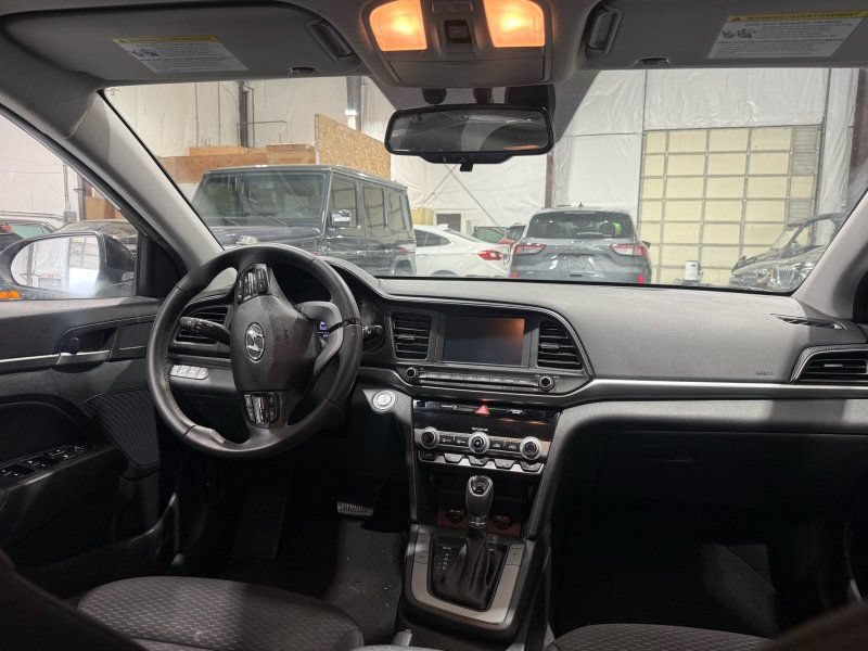 Used 2020 Hyundai Elantra Value Edition w/ Cargo Package (C1) FWD image 13