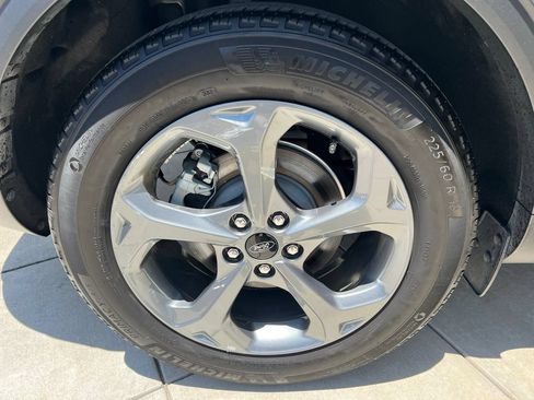 Used 2025 Ford Escape ST-Line FWD image 8