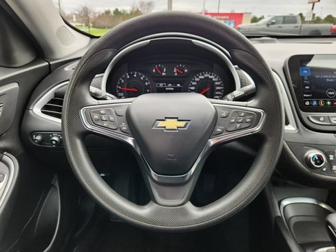 Used 2023 Chevrolet Malibu LT FWD image 19