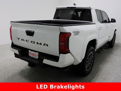 Used 2024 Toyota Tacoma TRD Sport image 7