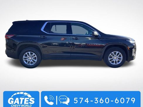 Used 2023 Chevrolet Traverse LS image 10
