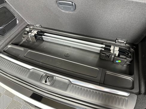 Used 2022 Jeep Grand Wagoneer Series III image 31