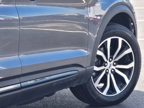 Used 2025 Ford Explorer ST-Line AWD/4WD image 14