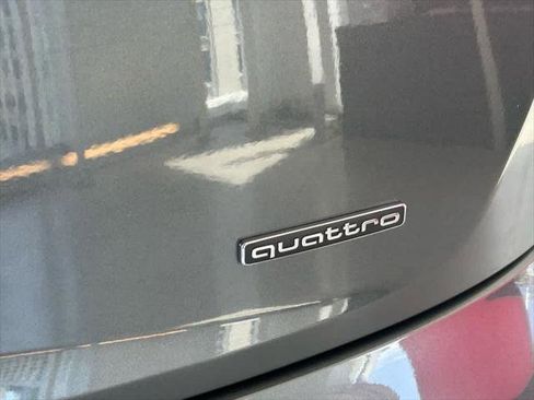 Certified 2025 Audi Q5 2.0T Premium Plus image 21