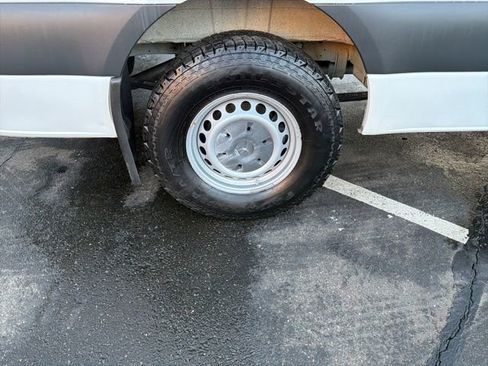 Used 2021 Mercedes-Benz Sprinter 2500 image 19