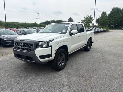 Used 2025 Nissan Frontier SV w/ Tow Package
