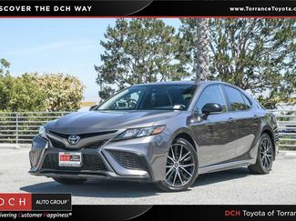 Used 2022 Toyota Camry SE w/ Carpet Mat Package (TMS) FWD video 1
