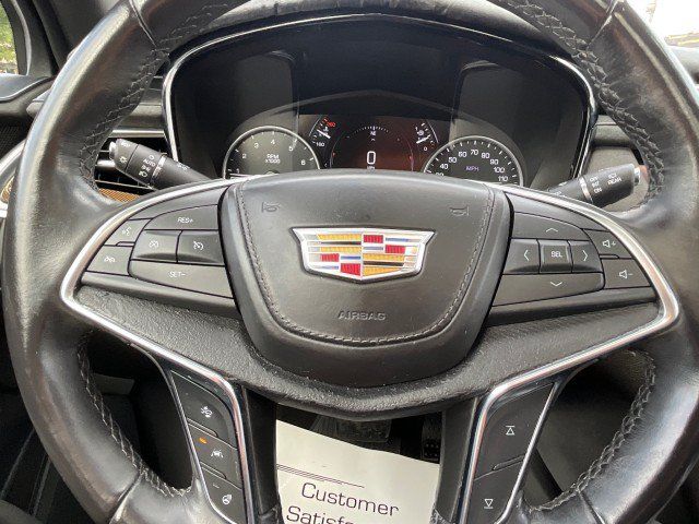 Used 2018 Cadillac XT5 Platinum w/ Driver Assist Package AWD/4WD image 10