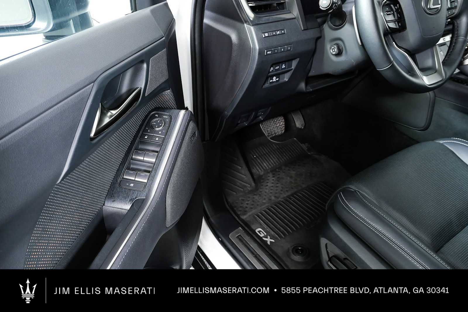 Used 2025 Lexus GX 550 w/ Accessory Package (2T) AWD/4WD image 10
