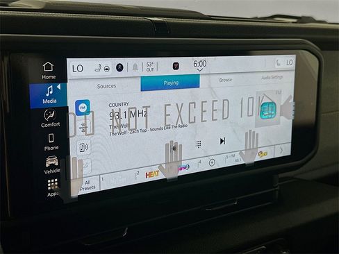 New 2025 Jeep Gladiator Willys image 13