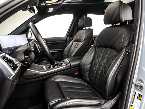 Used 2024 BMW X7 xDrive40i w/ M Sport Package image 18