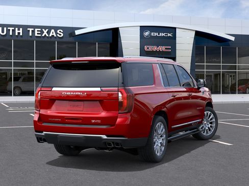 New 2026 GMC Yukon XL Denali w/ Denali Reserve Package RWD image 4