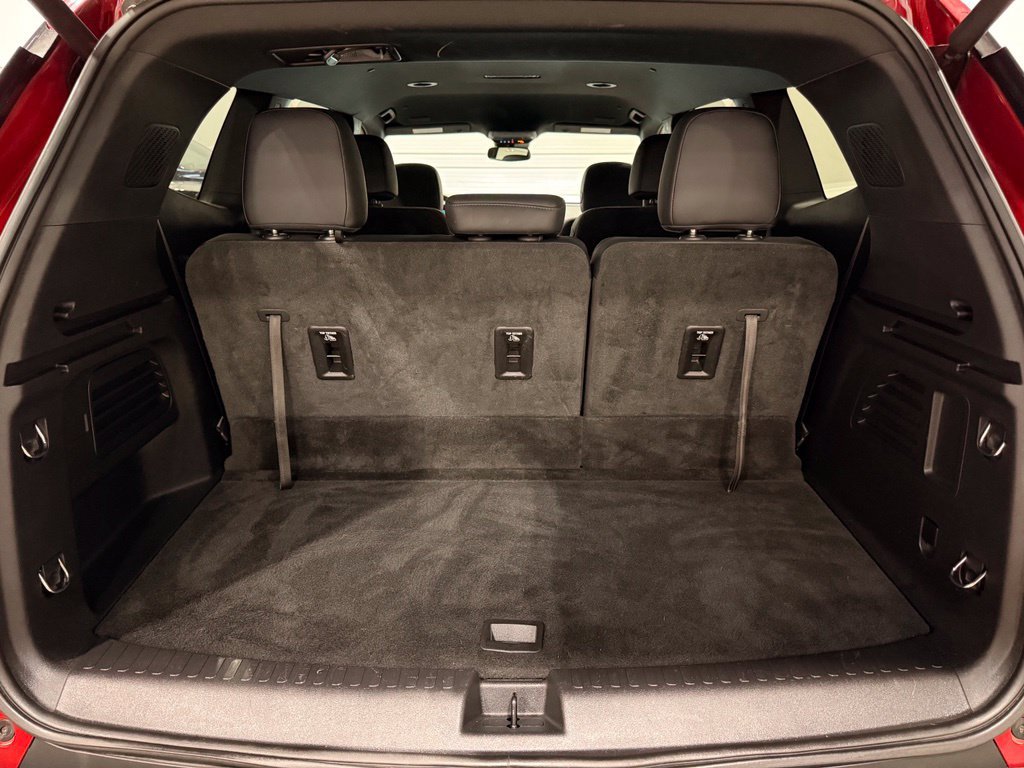 Used 2025 GMC Acadia Elevation w/ Elevation Premium Package FWD image 11