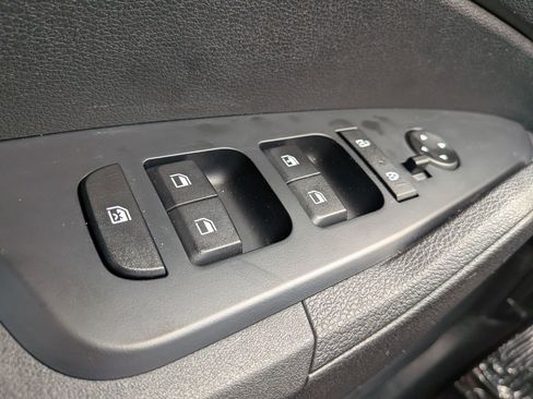Used 2025 Kia Sportage LX FWD image 26