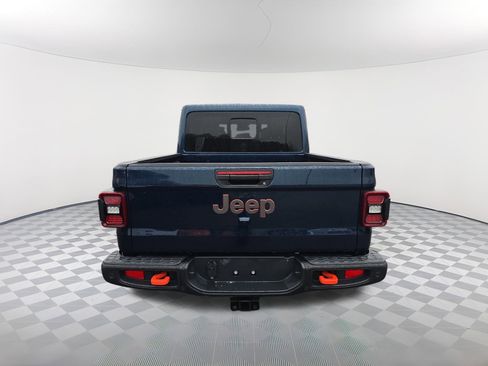 Used 2025 Jeep Gladiator Mojave image 4