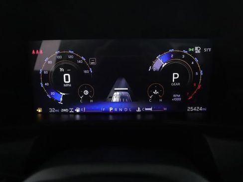 Used 2024 Chevrolet Colorado Trail Boss w/ Safety Package image 18