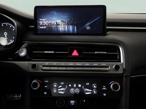 Used 2024 Genesis G70 2.5T w/ Sport Prestige Package image 36