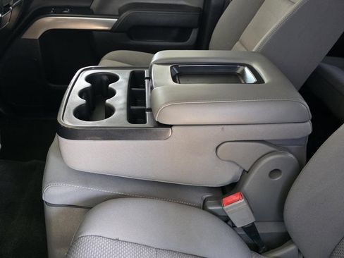 Used 2018 Chevrolet Silverado 1500 LT AWD/4WD image 8