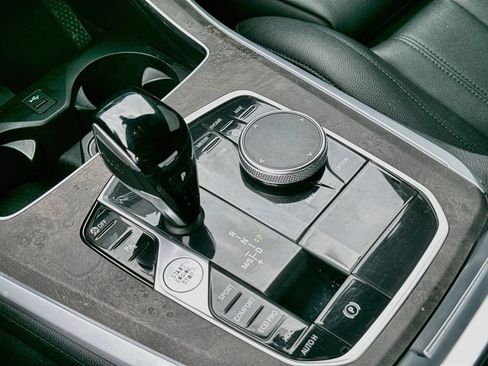 Used 2022 BMW X5 xDrive40i AWD/4WD image 19
