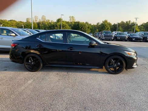 Used 2023 Nissan Sentra SR w/ Midnight Edition Package FWD image 6