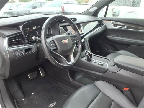 Used 2020 Cadillac XT6 Sport image 8