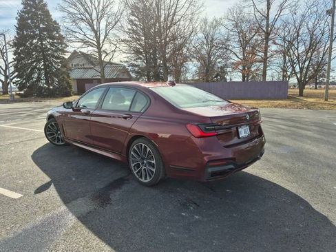 Used 2022 BMW 750i xDrive w/ Executive Package image 5