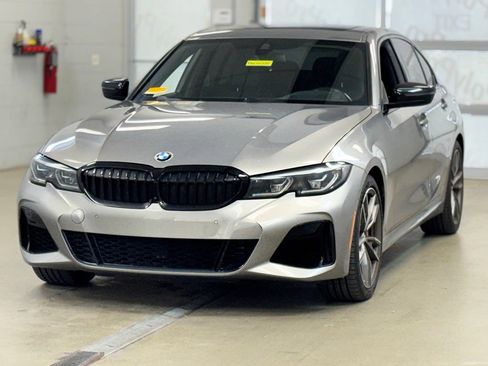 Used 2022 BMW M340i xDrive w/ Premium Package AWD/4WD image 3