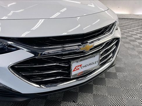 Used 2021 Chevrolet Malibu LT FWD image 29