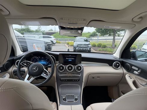 Used 2022 Mercedes-Benz GLC 300 image 7
