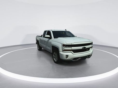 Used 2018 Chevrolet Silverado 1500 LT w/ All Star Edition image 3