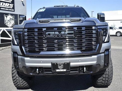 Used 2024 GMC Sierra 2500 Denali Ultimate image 8