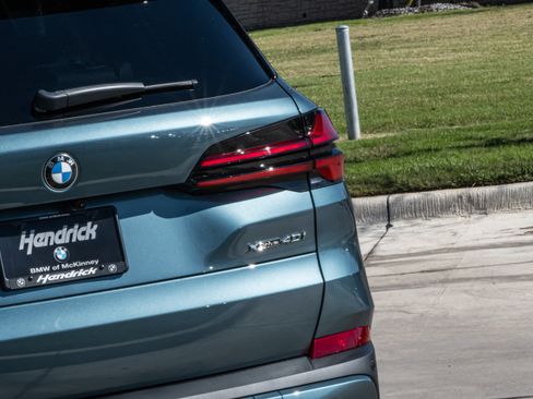 New 2026 BMW X5 xDrive40i w/ Premium Package image 8