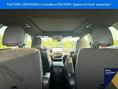 Used 2025 Ford Explorer ST AWD/4WD image 16