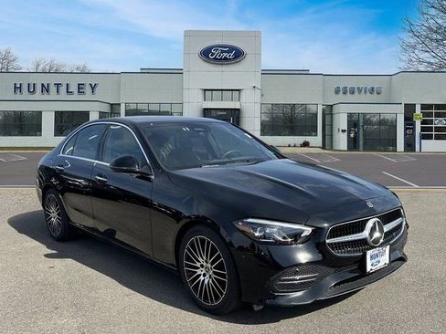 Used 2025 Mercedes-Benz C 300 4MATIC Sedan image 4